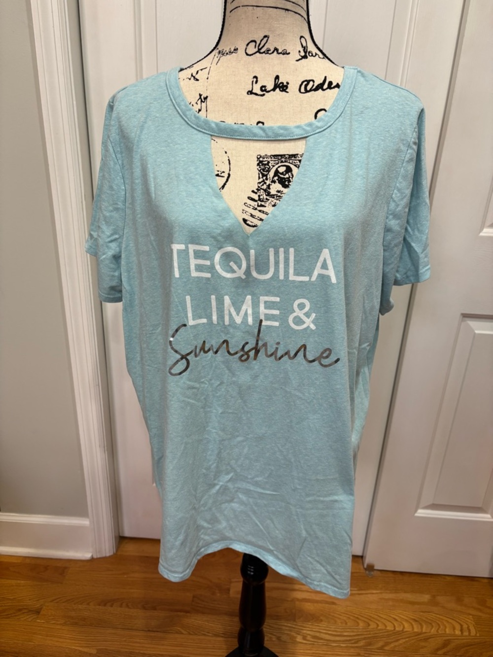 Lane Bryant 22/24 Graphic Tee EUC- Tequila, Lime & Sunshine